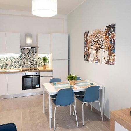 Antica Dogana Apartments Scirocco แตร์ราชินา ภายนอก รูปภาพ