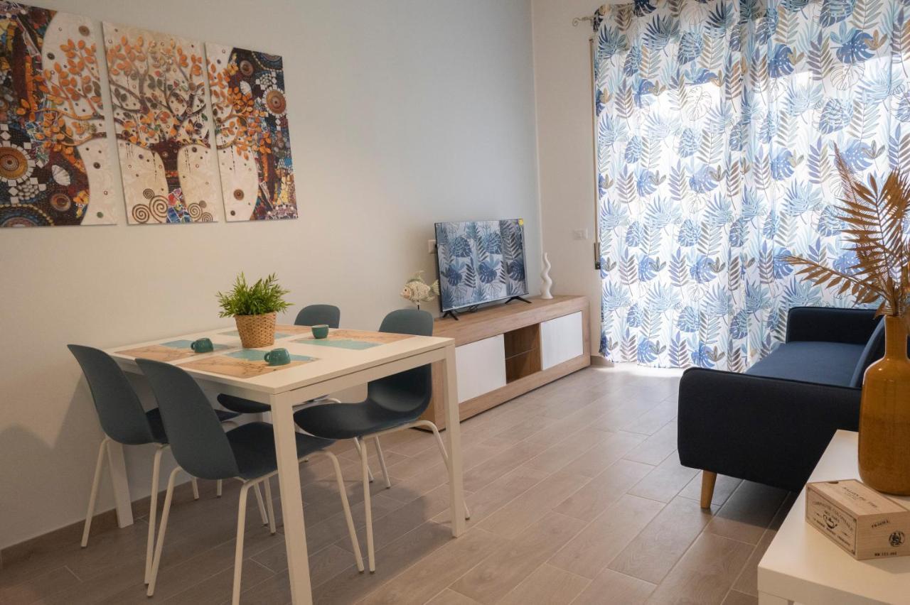 Antica Dogana Apartments Scirocco แตร์ราชินา ภายนอก รูปภาพ