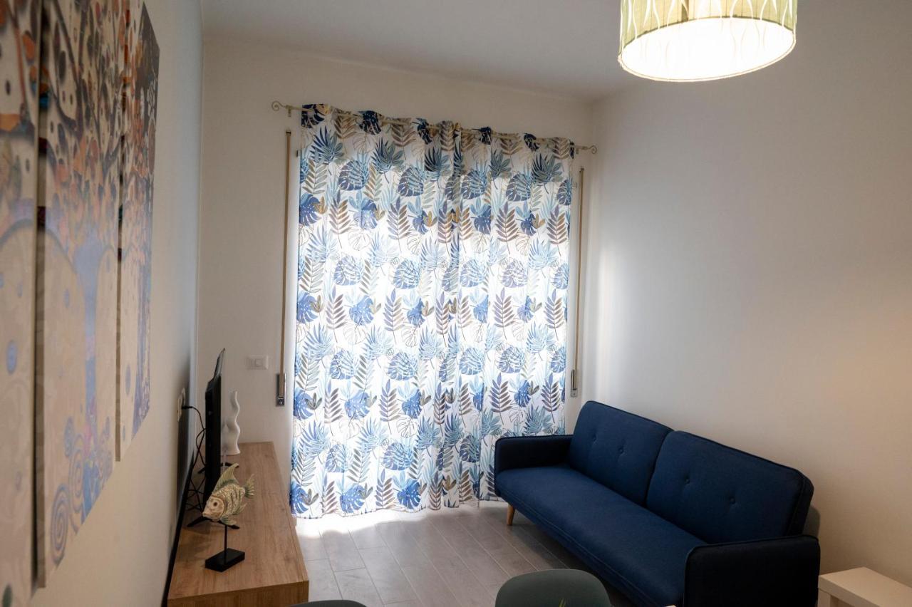 Antica Dogana Apartments Scirocco แตร์ราชินา ภายนอก รูปภาพ