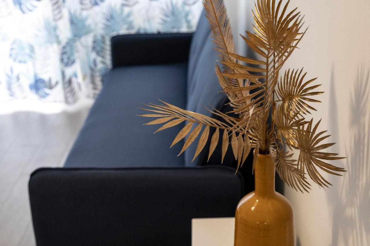 Antica Dogana Apartments Scirocco แตร์ราชินา ภายนอก รูปภาพ
